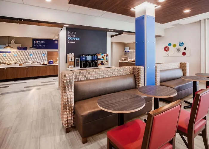 Holiday Inn Express & Suites - Bardstown By Ihg